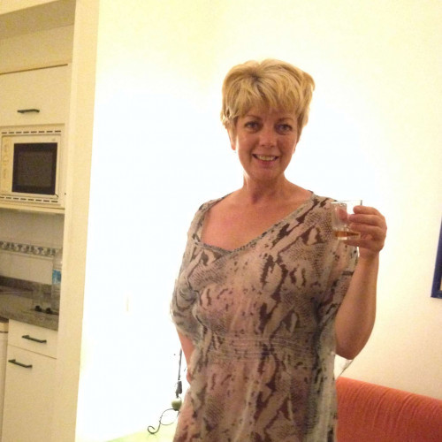 Femme cougar pour jeune mec